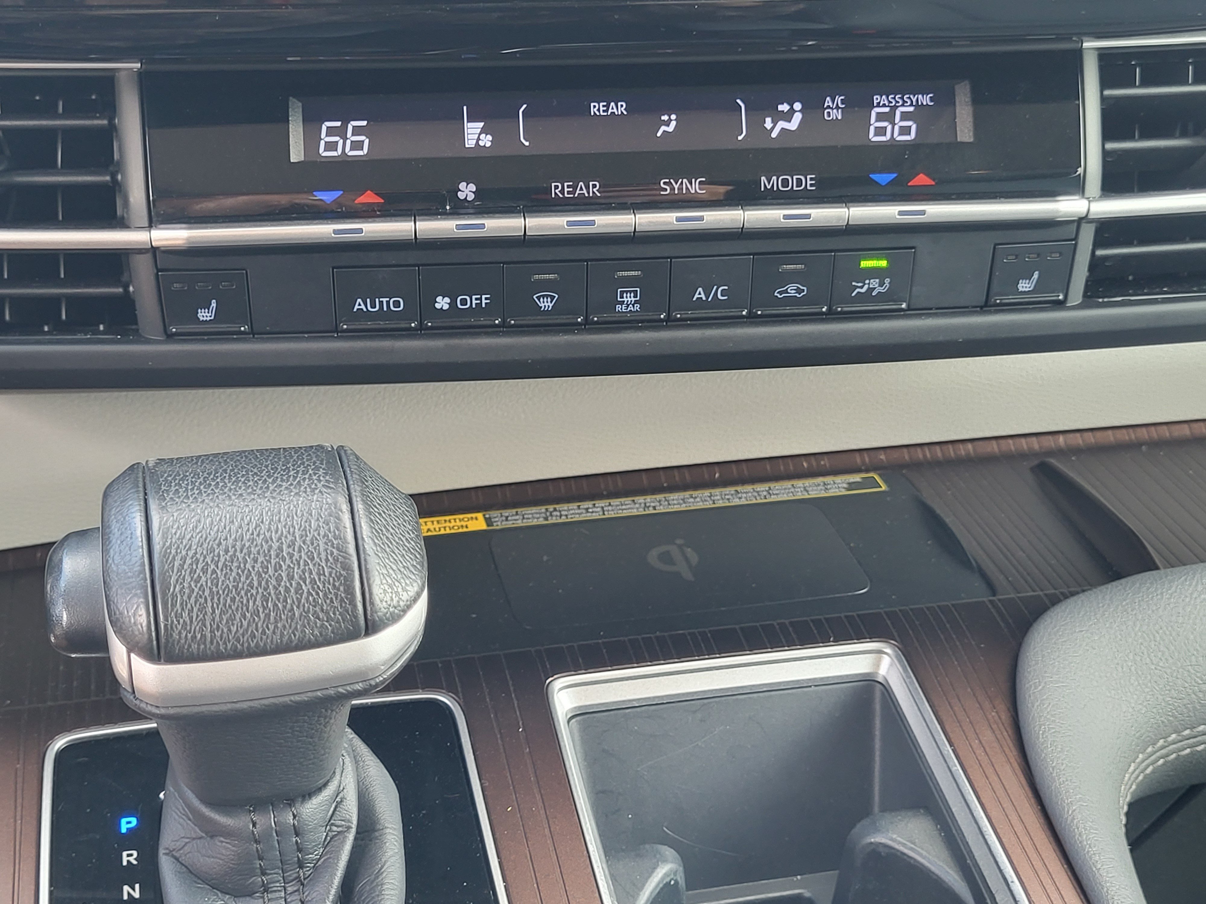 Used 2021 Toyota Sienna XLE w/ XLE Plus Package AWD/4WD image 20