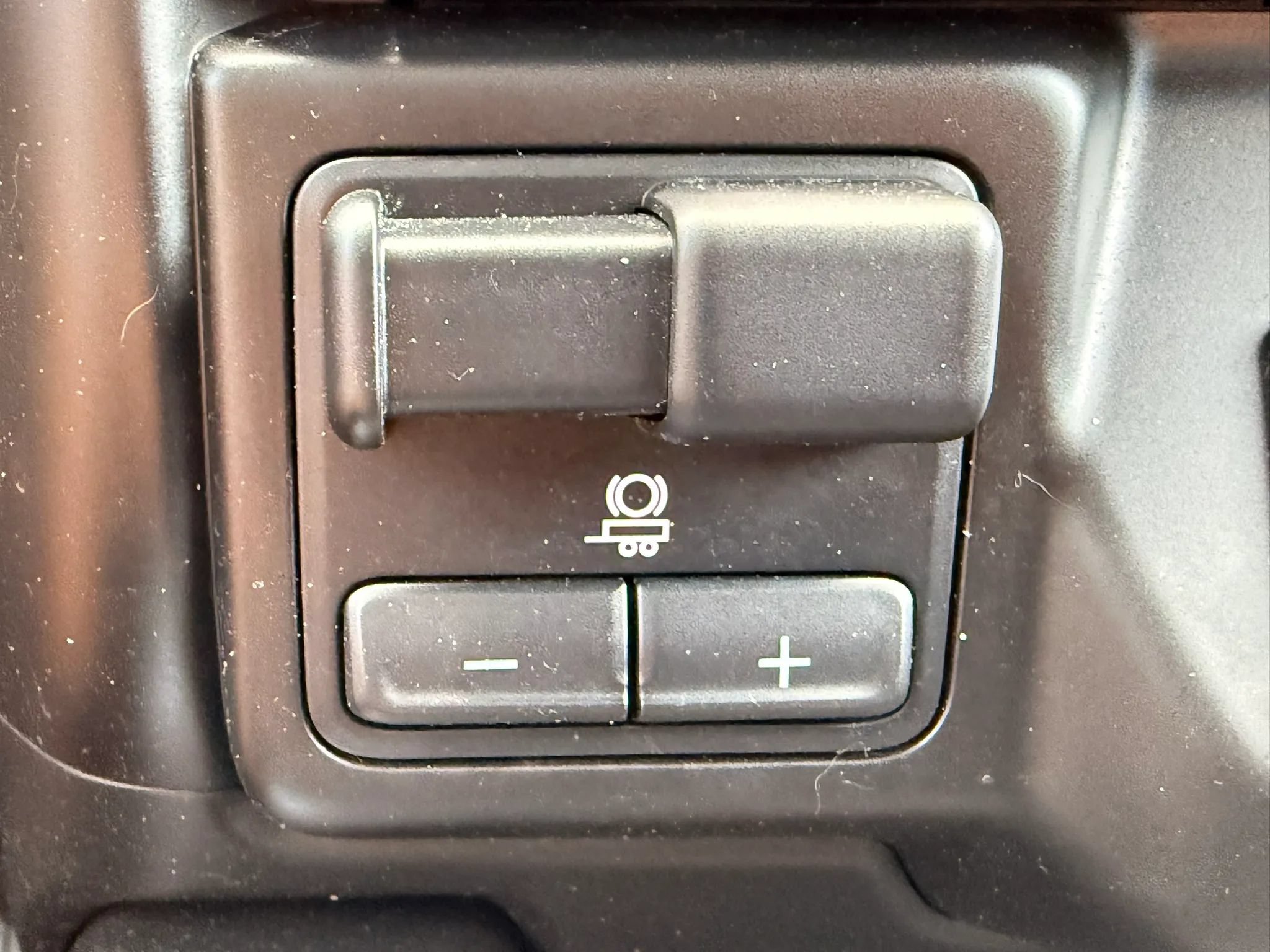 Used 2021 Chevrolet Silverado 1500 LTZ AWD/4WD image 35