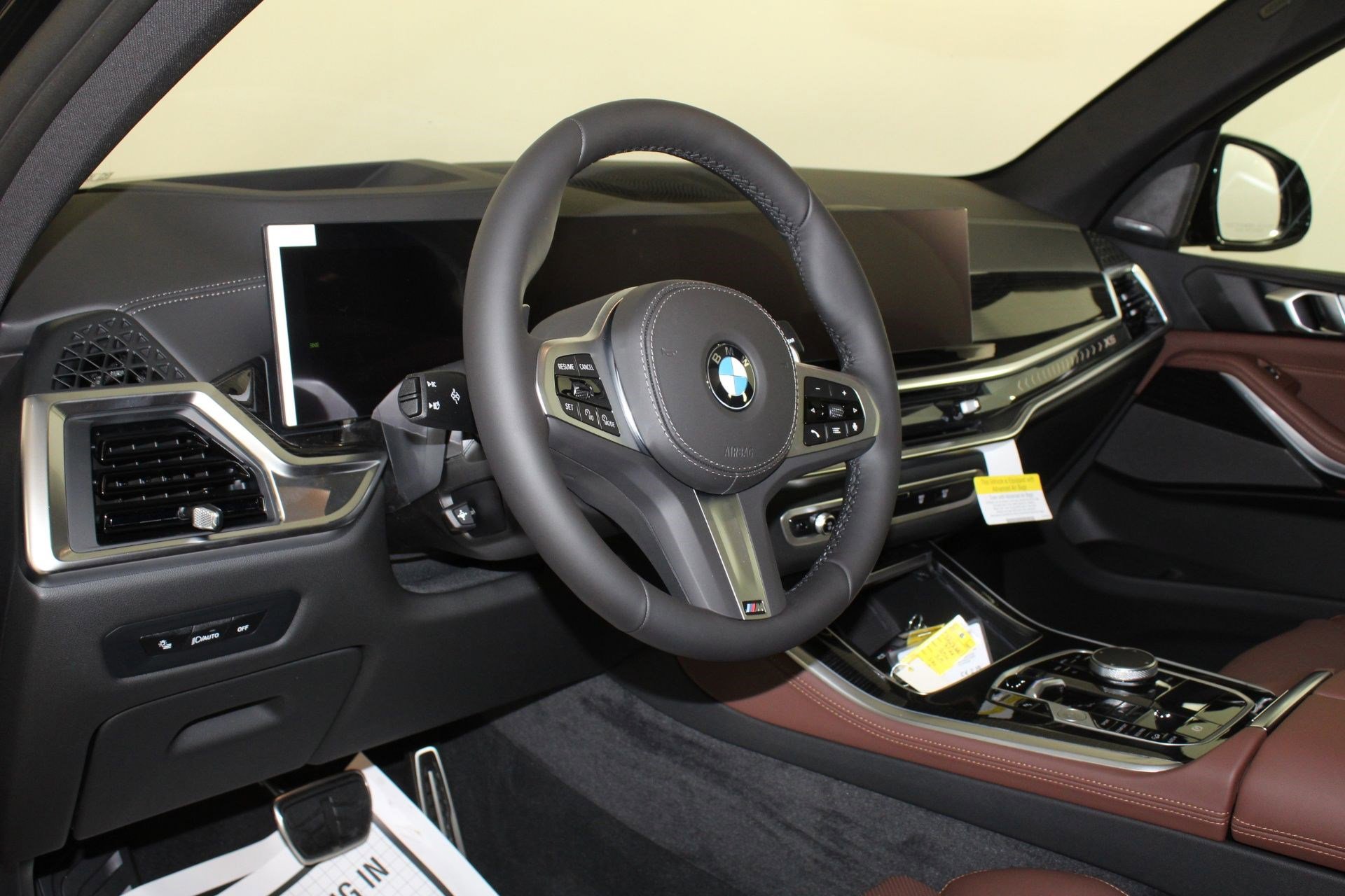 Used 2026 BMW X5 xDrive40i w/ M Sport Package AWD/4WD image 4