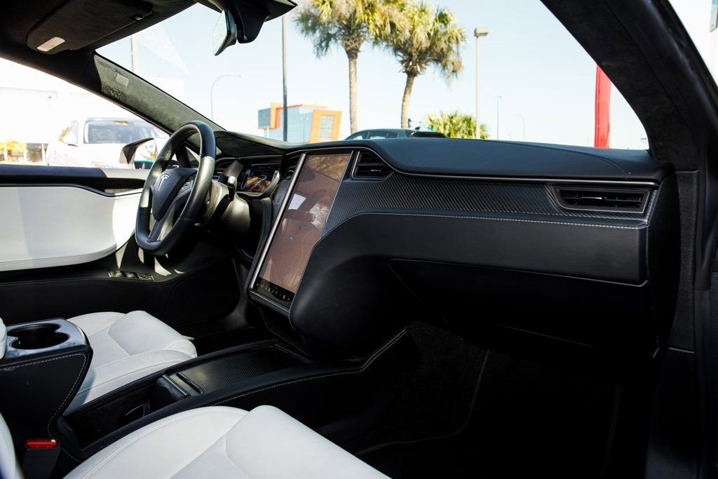 Used 2020 Tesla Model S Performance image 36
