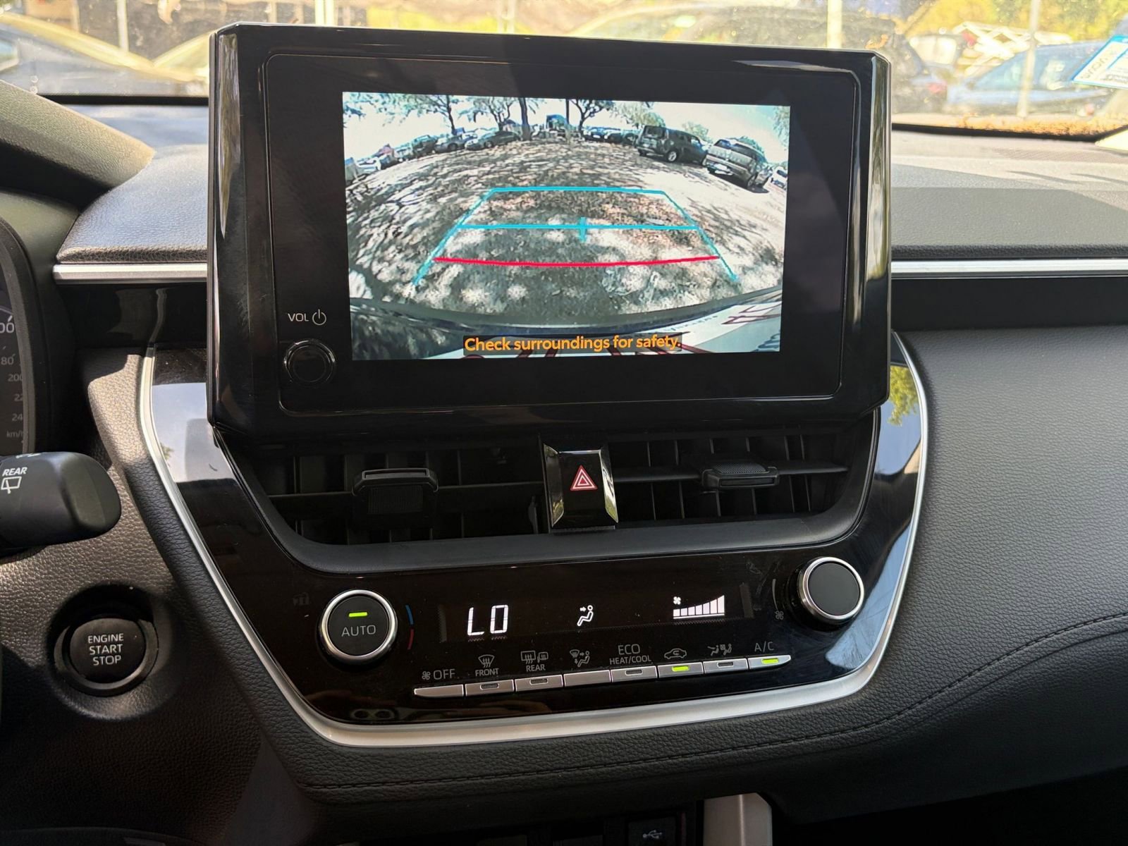 Used 2025 Toyota Corolla Cross LE image 21