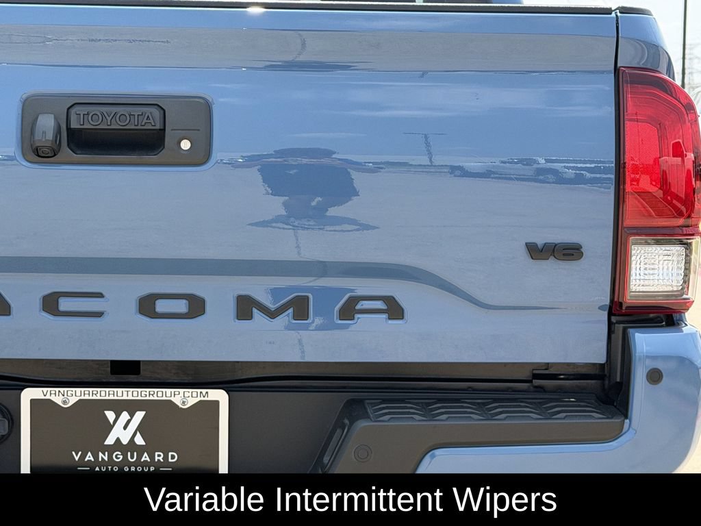 Used 2019 Toyota Tacoma TRD Off-Road w/ Technology Package AWD/4WD image 9