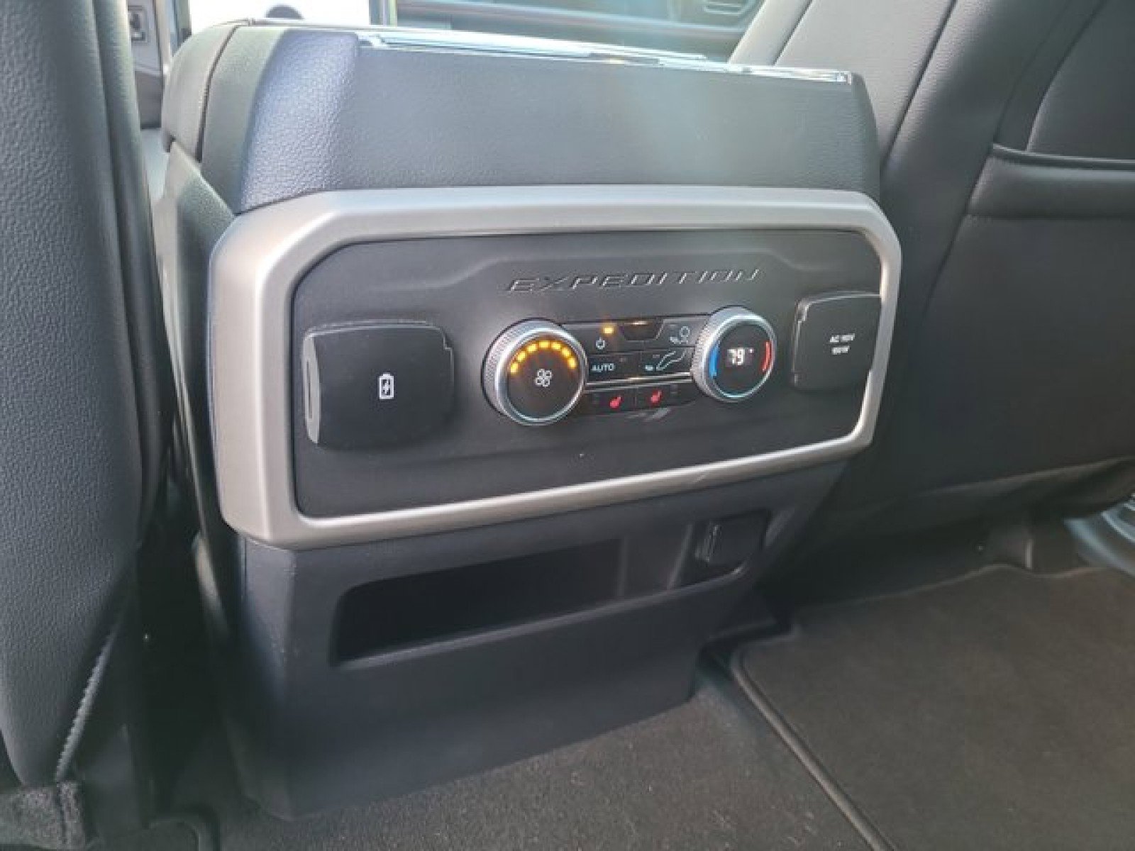Used 2023 Ford Expedition Max Limited image 37