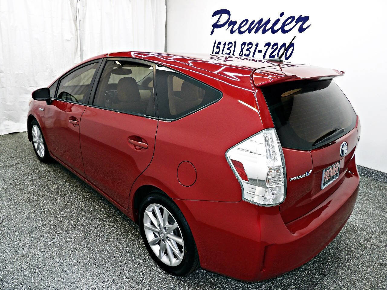 Used 2014 Toyota Prius V Five image 4