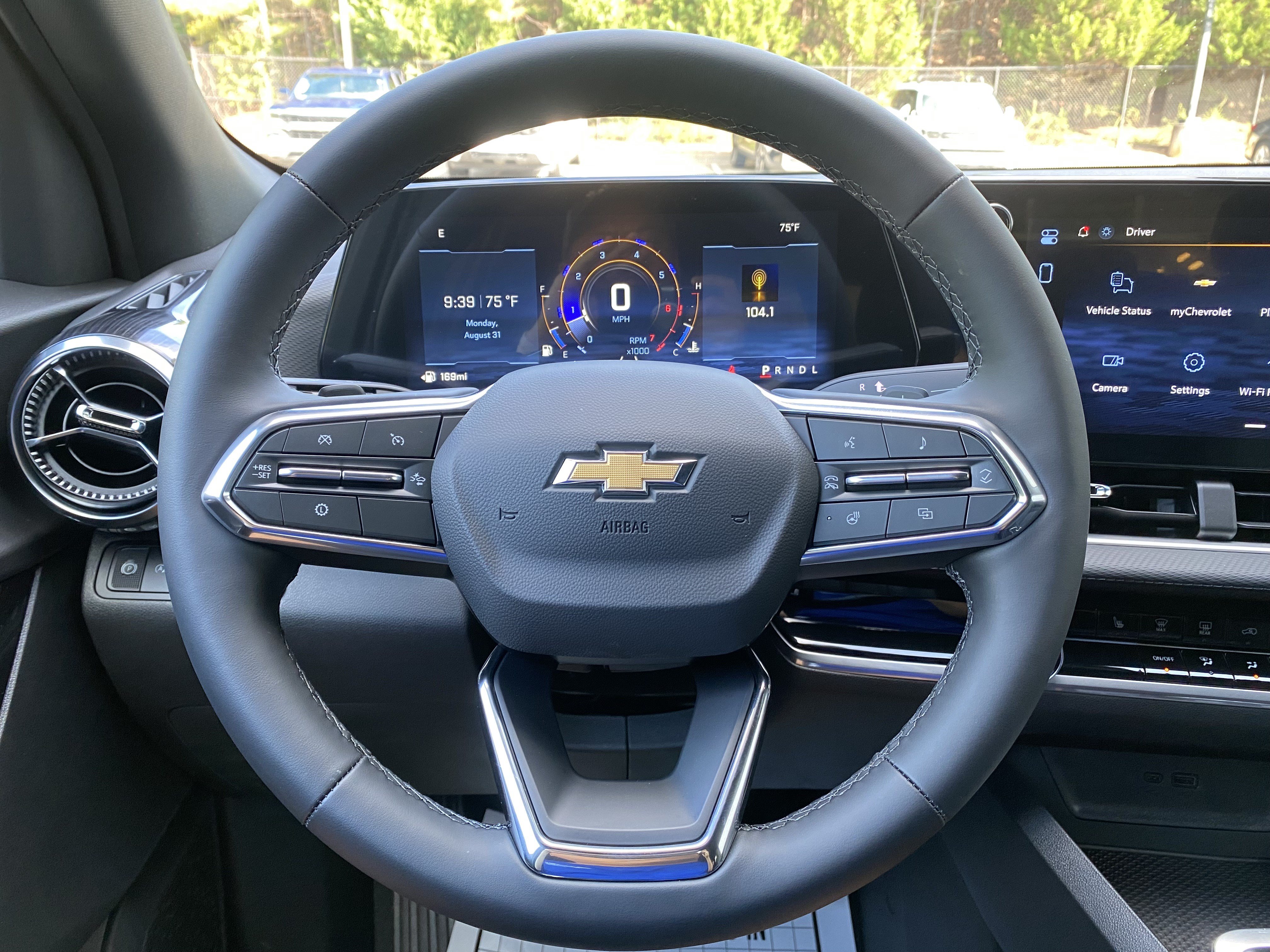 Used 2027 Chevrolet Equinox LT FWD image 18
