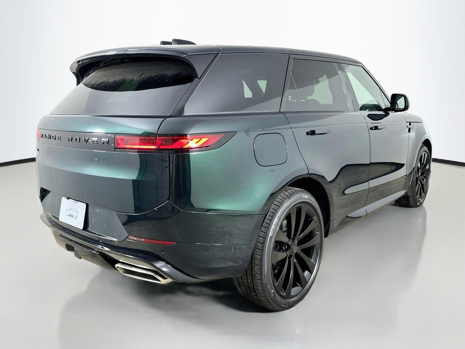 New 2027 Land Rover Range Rover Sport Dynamic SE AWD/4WD image 5