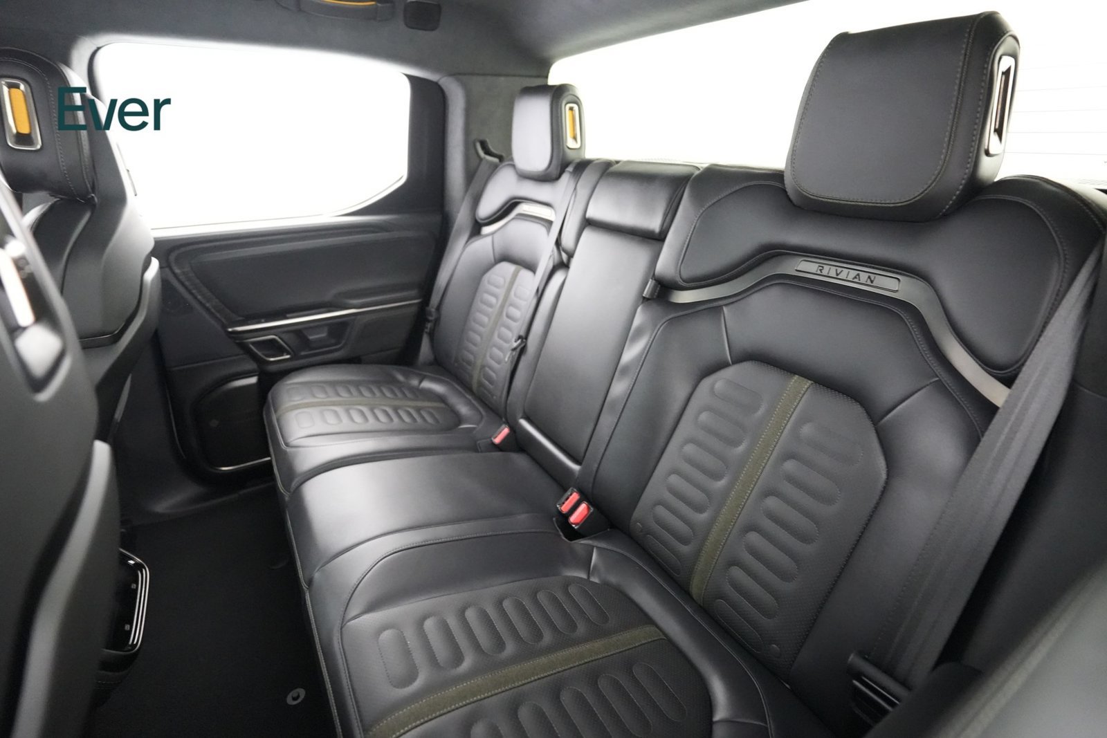 Used 2023 Rivian R1T Adventure Dual AWD/4WD image 24