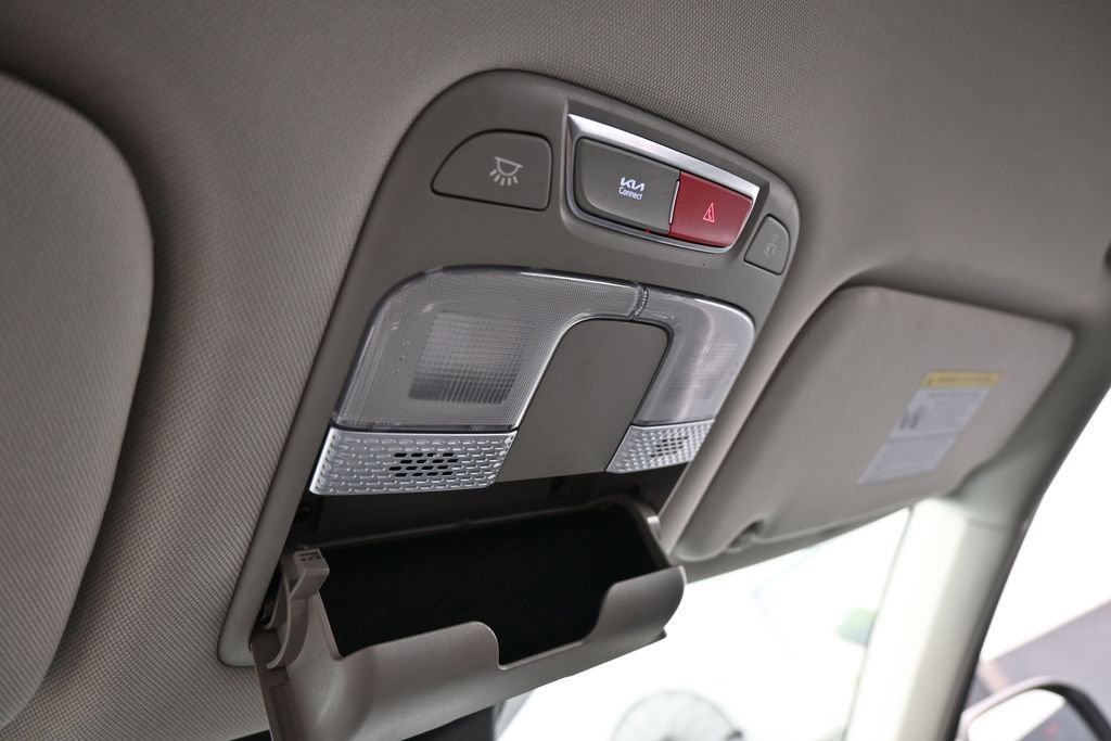 Used 2024 Kia Telluride LX FWD image 29
