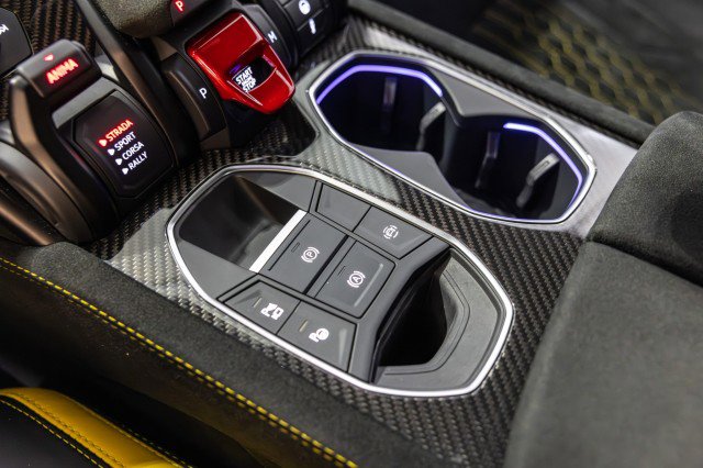 Used 2024 Lamborghini Urus Performante AWD/4WD image 46