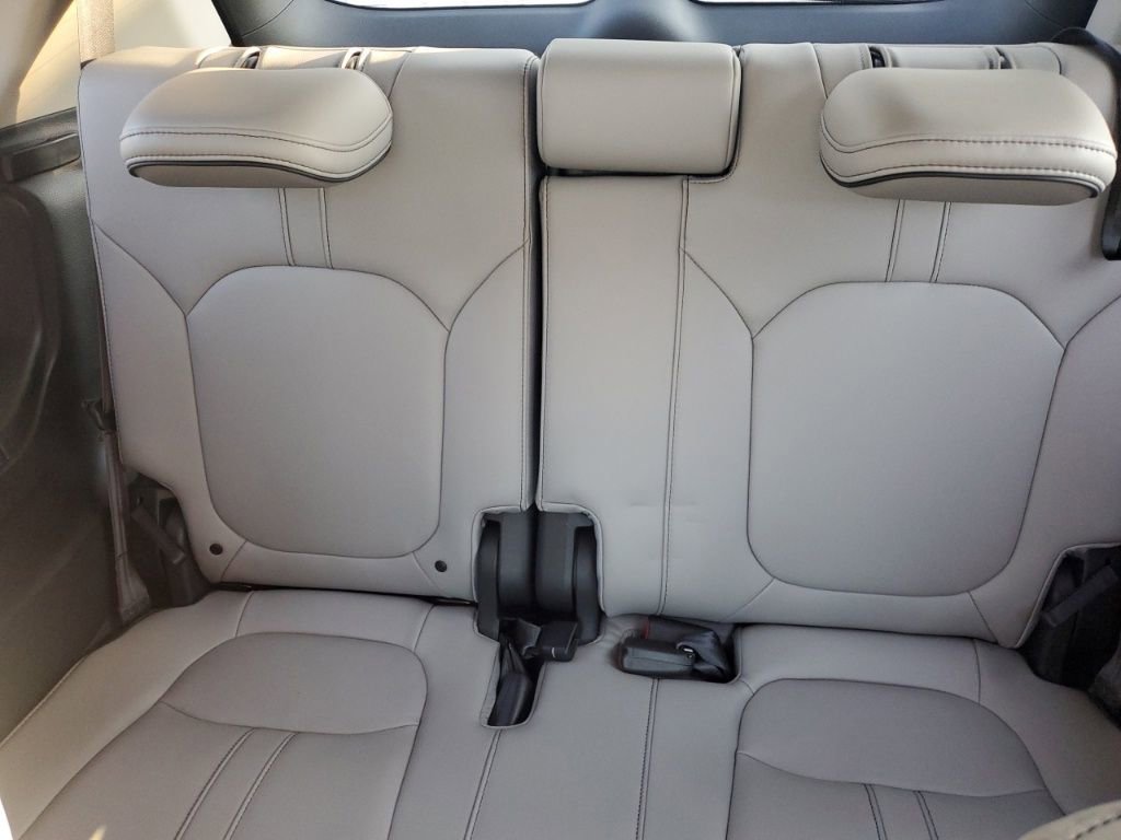 Used 2023 Honda Pilot Elite image 28