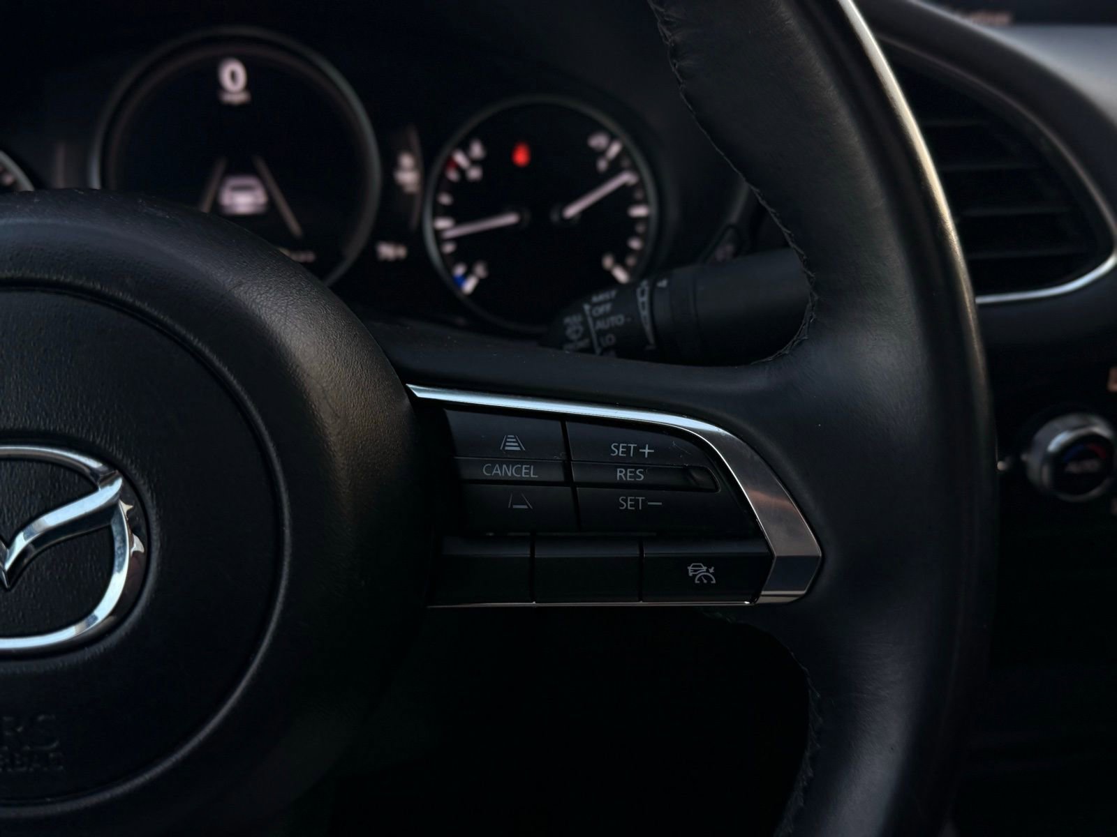 Used 2024 MAZDA MAZDA3 s image 29