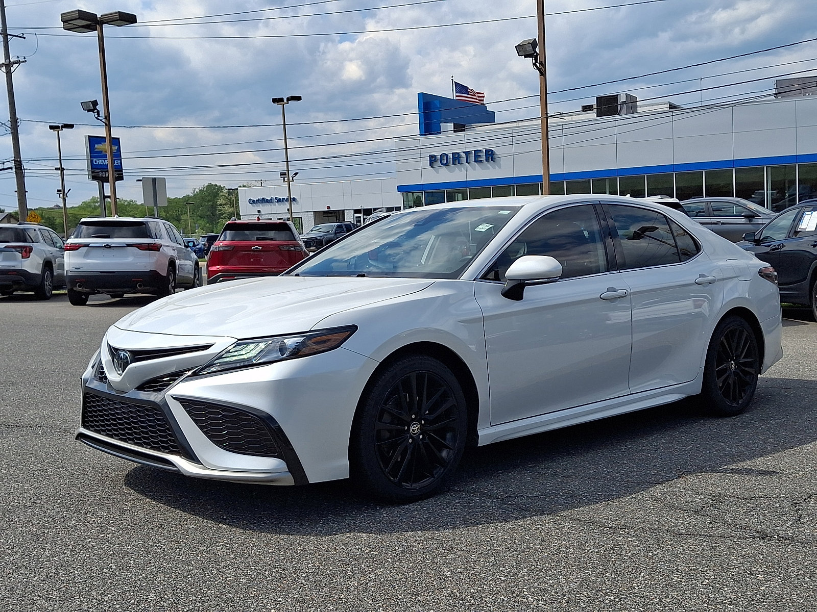 Used 2023 Toyota Camry XSE w/ Cold Weather Package FWD image 3