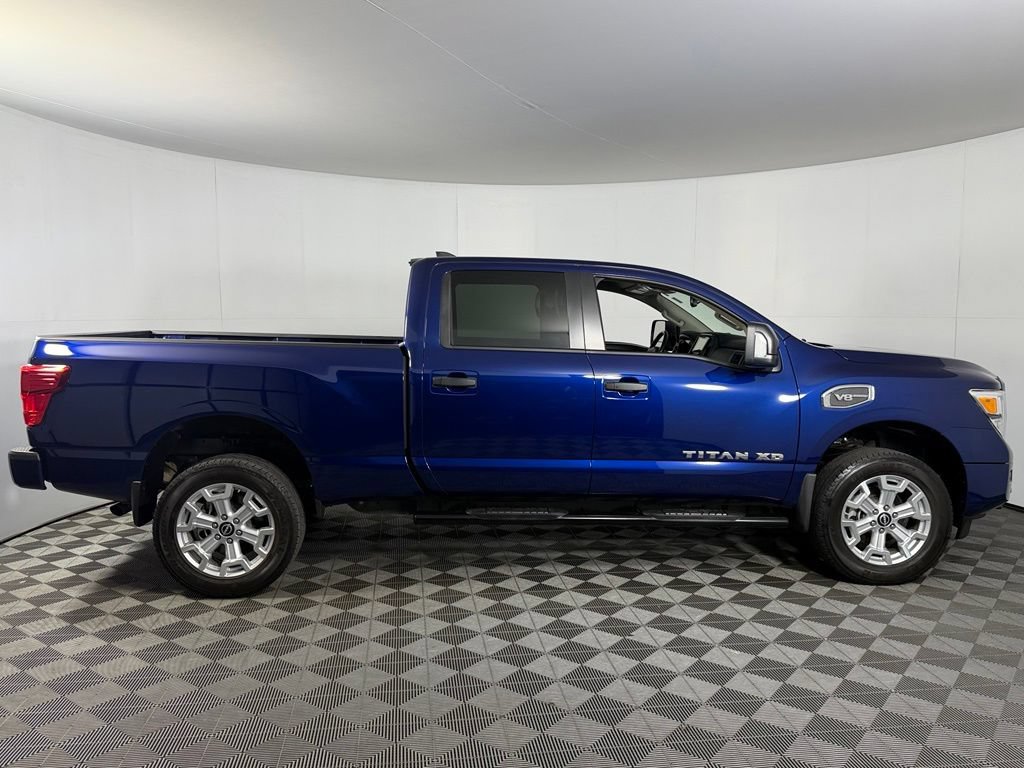 Used 2024 Nissan Titan SV w/ SV Convenience Package AWD/4WD image 5