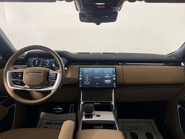 Certified 2025 Land Rover Range Rover SE image 24