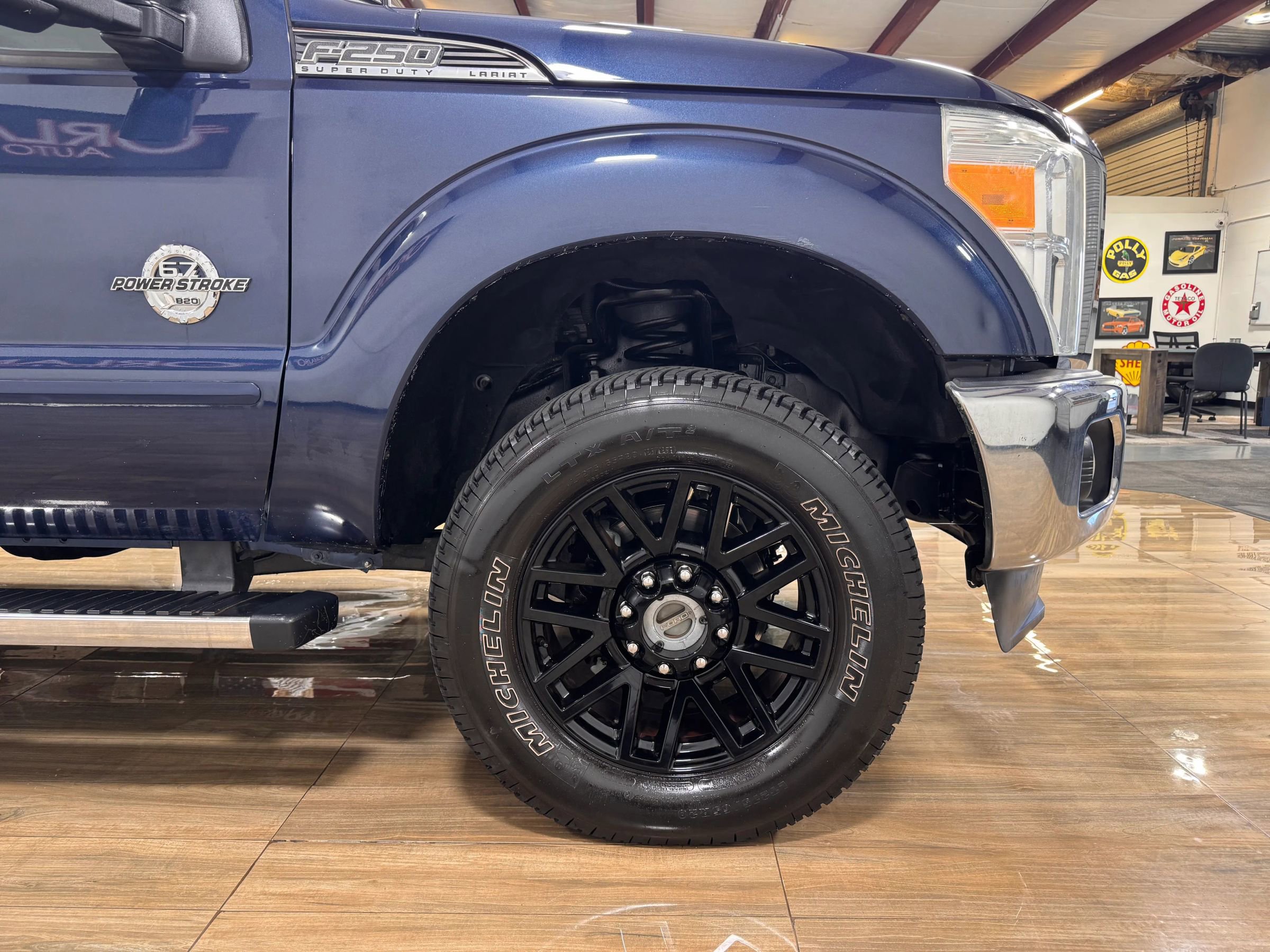 Used 2013 Ford F250 Lariat w/ Lariat Ultimate Pkg AWD/4WD image 4