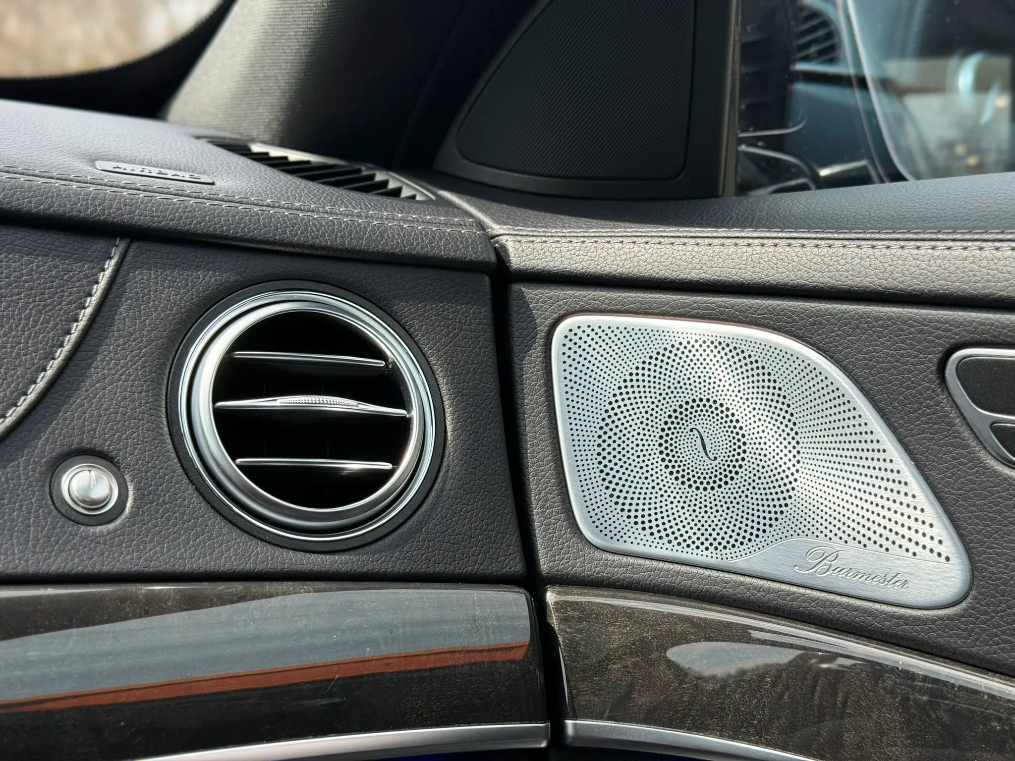 Used 2019 Mercedes-Benz S 560 4MATIC Sedan image 78