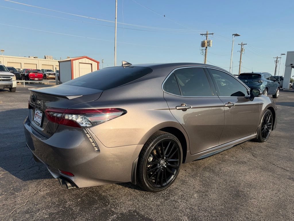 Used 2024 Toyota Camry XSE FWD image 3