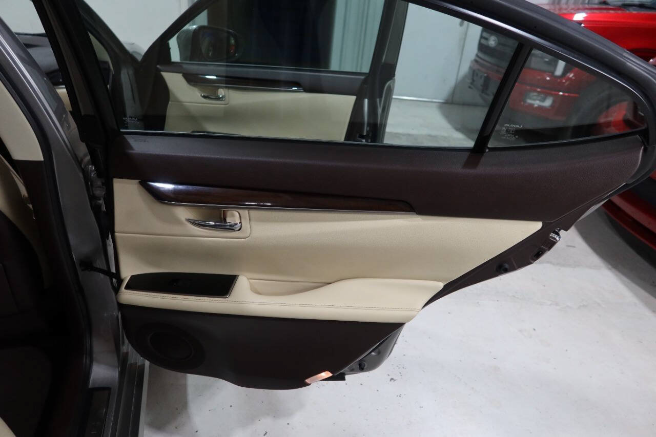 Used 2018 Lexus ES 350 w/ Luxury Package w/Wood Trim FWD image 31