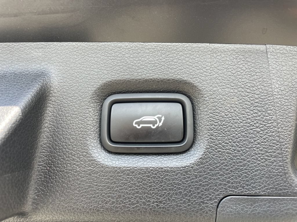 Certified 2023 Hyundai Santa Fe SEL w/ Cargo Package AWD/4WD image 18