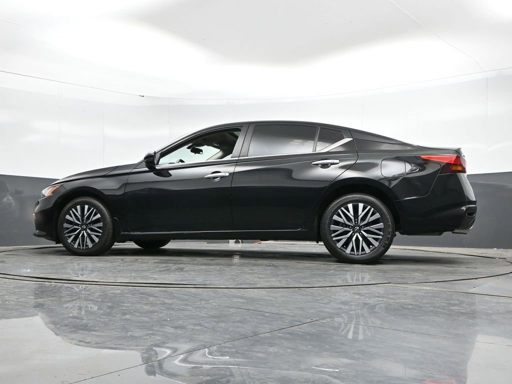 Used 2022 Nissan Altima 2.5 SR w/ Midnight Edition Package FWD image 46