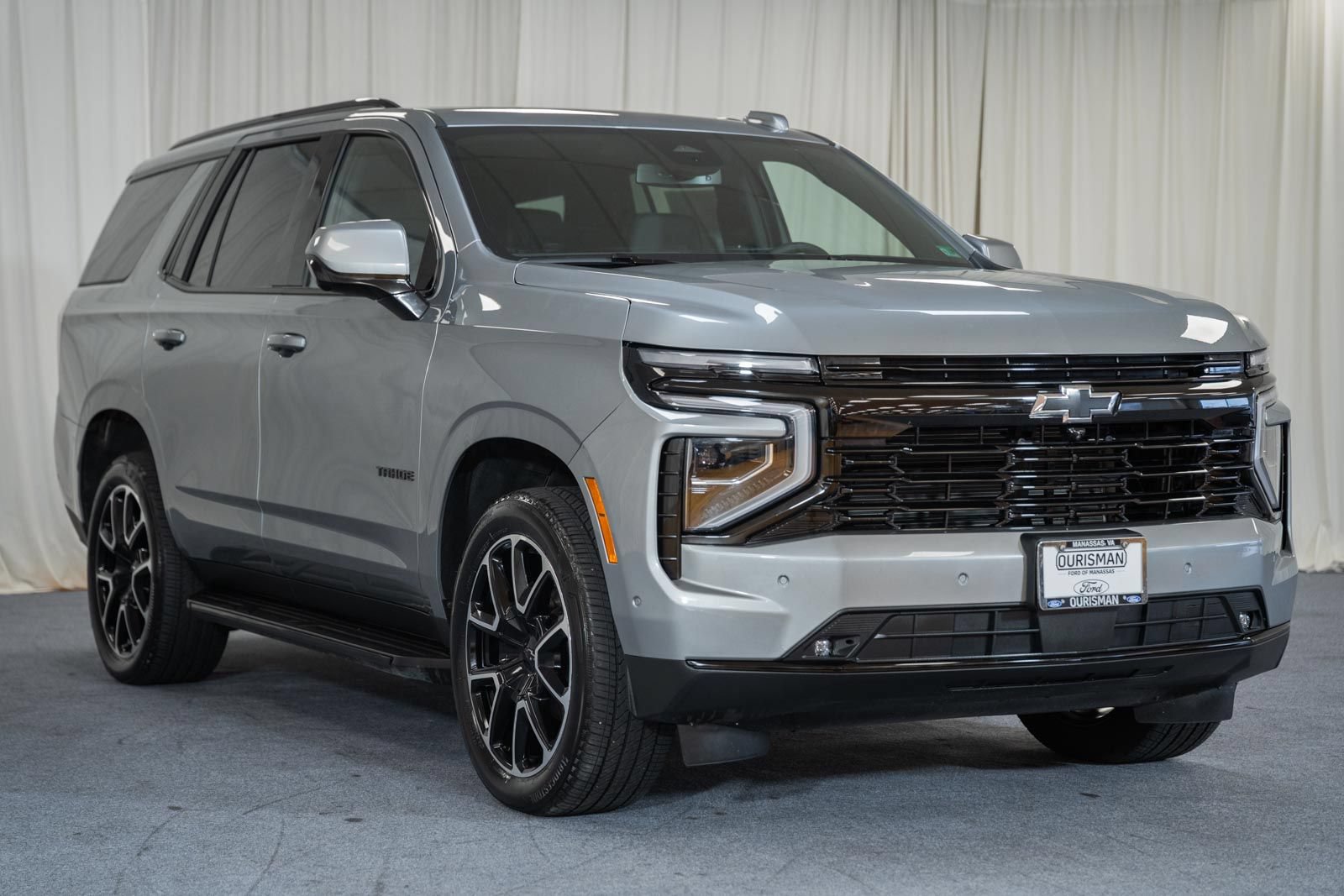 Used 2026 Chevrolet Tahoe RST AWD/4WD image 1