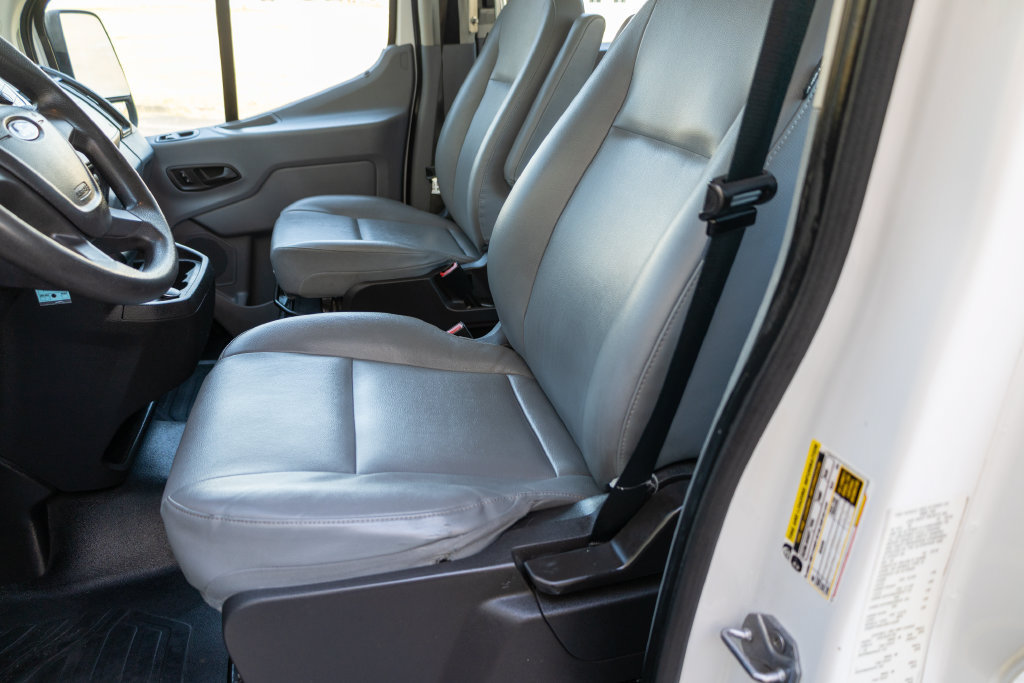 Used 2018 Ford Transit 150 XL RWD image 10