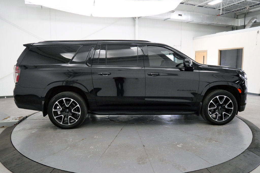 Used 2023 Chevrolet Suburban RST w/ Luxury Package AWD/4WD image 9