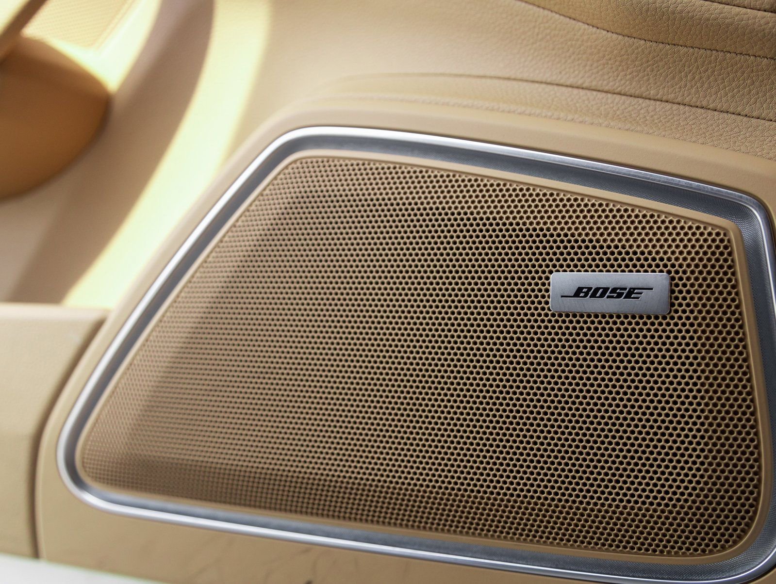 Certified 2023 Porsche Panamera 4 Platinum Edition image 20