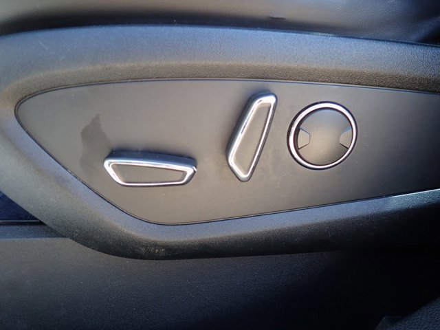 Used 2016 Lincoln MKX Reserve w/ Climate Package AWD/4WD image 14