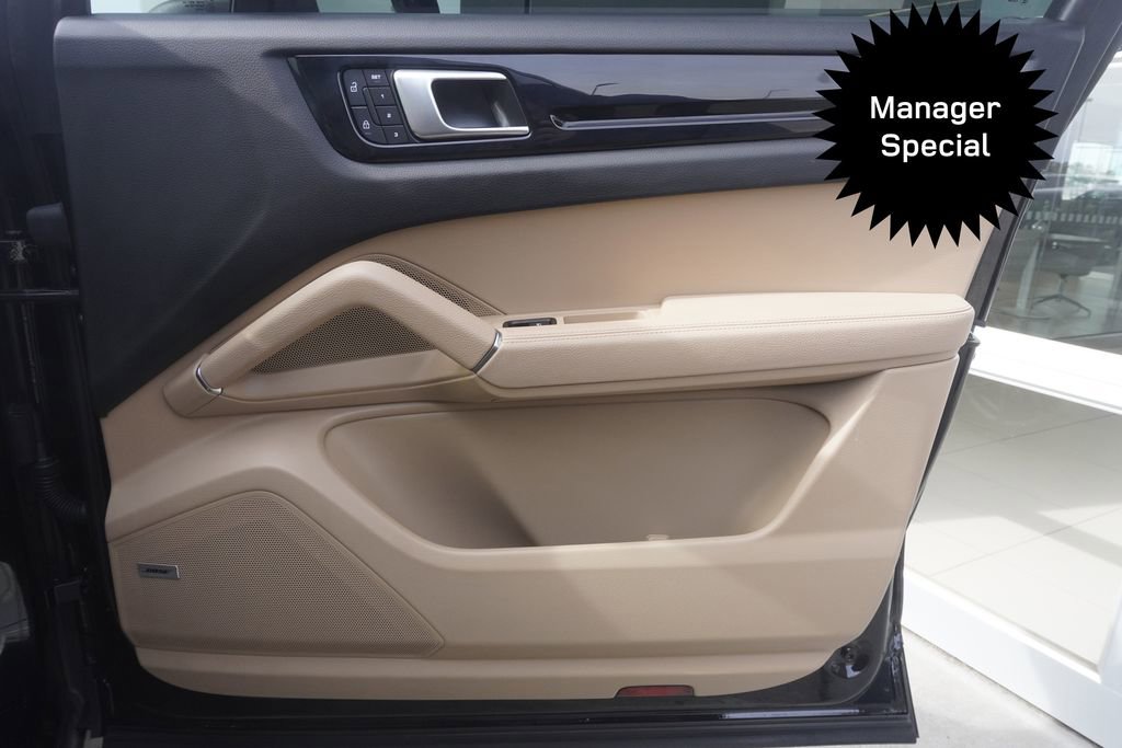 Used 2022 Porsche Cayenne Coupe image 21