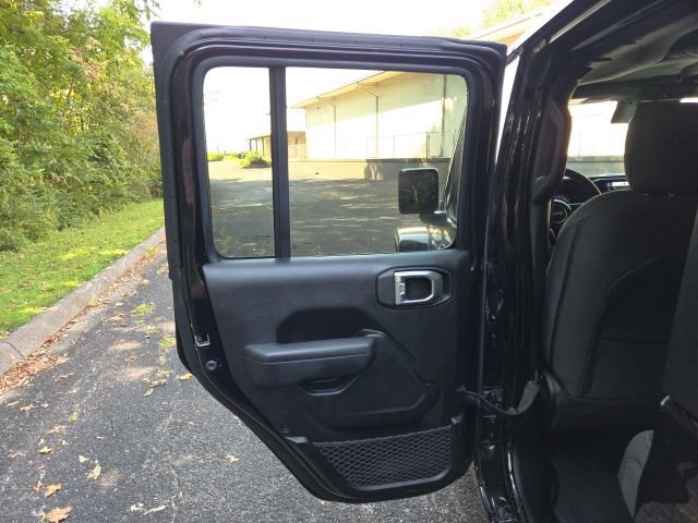 Used 2025 Jeep Gladiator Sport AWD/4WD image 28