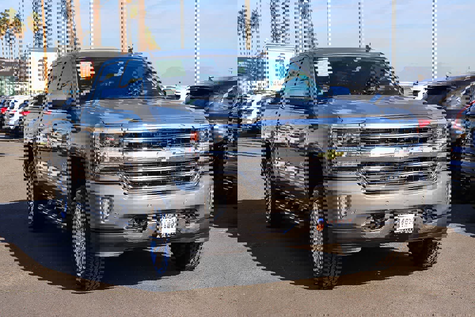 Used 2017 Chevrolet Silverado 1500 High Country image 3