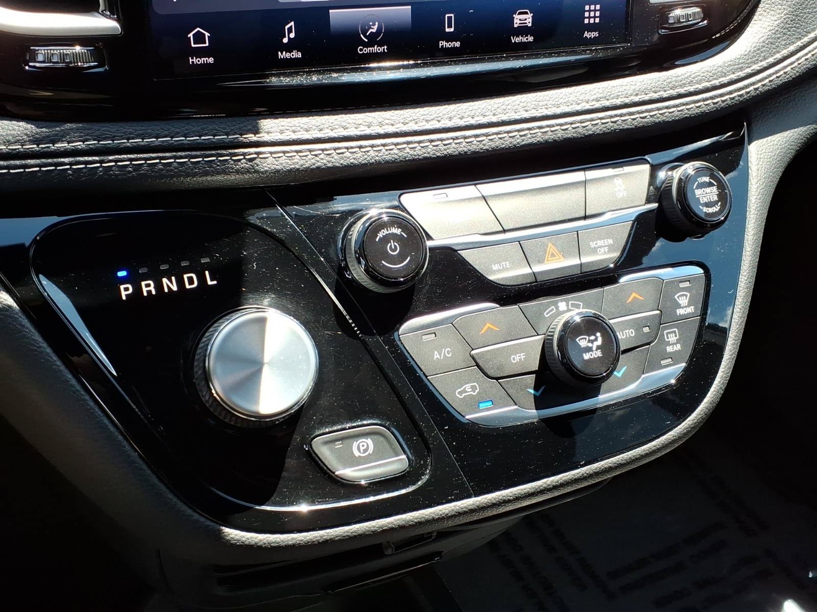 Used 2022 Chrysler Pacifica Touring-L w/ S Appearance Package FWD image 20