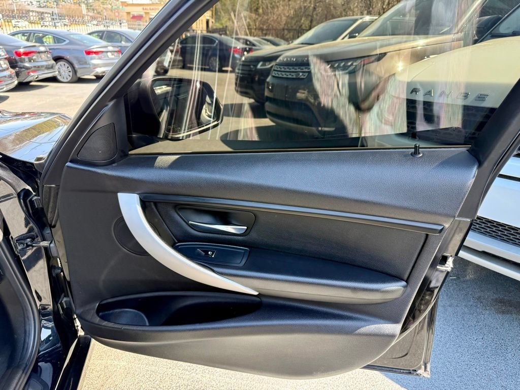 Used 2016 BMW 320i Sedan RWD image 27