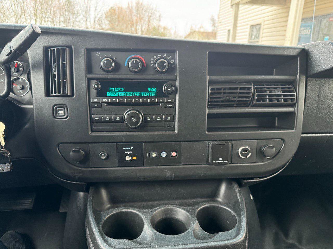 Used 2019 GMC Savana 3500 w/ Power Convenience Package RWD image 14