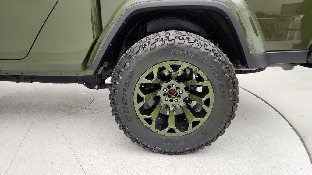 Used 2022 Jeep Gladiator Mojave w/ LED Lighting Group AWD/4WD image 9
