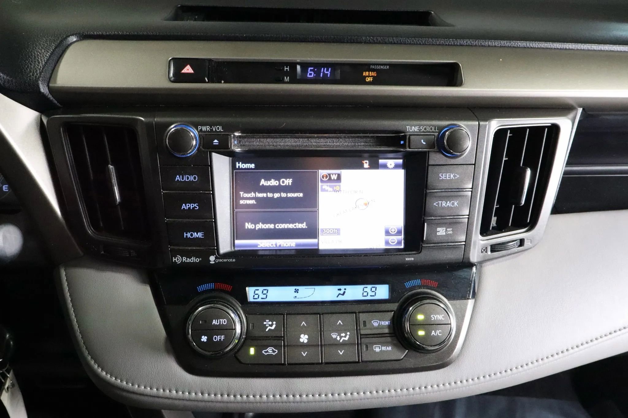 Used 2015 Toyota RAV4 XLE image 17