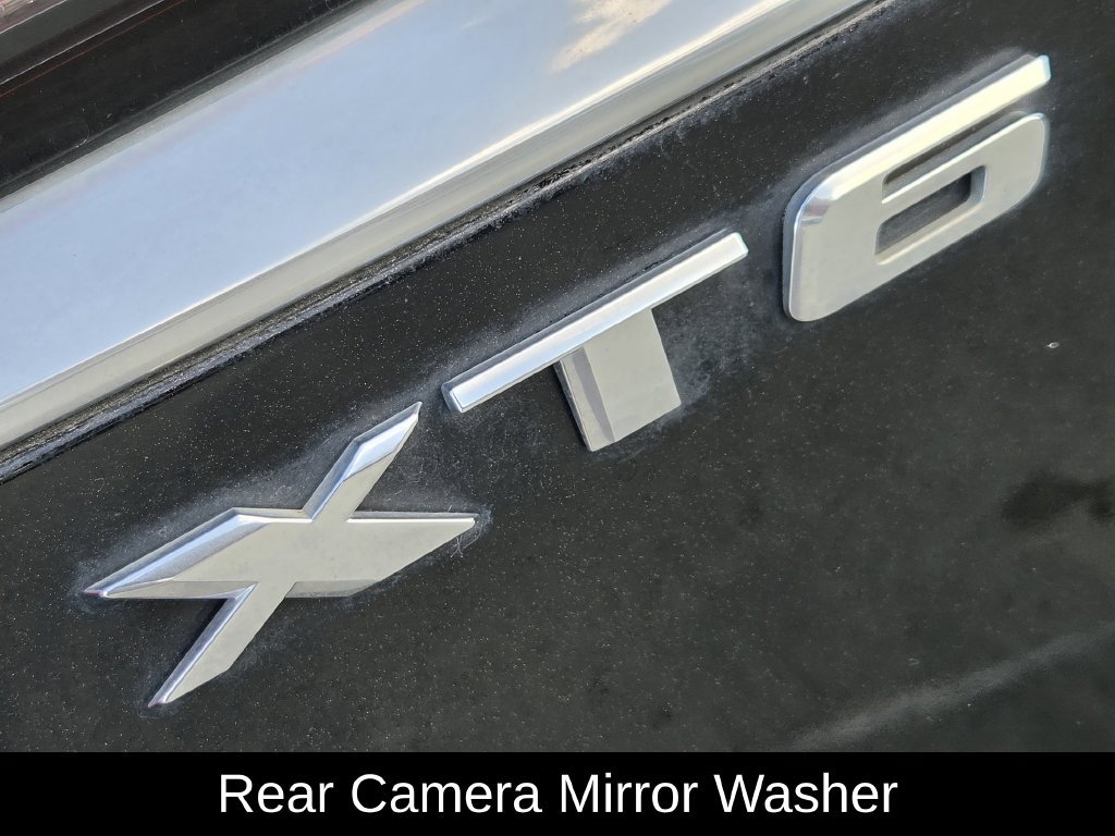 Used 2023 Cadillac XT6 Premium Luxury w/ Technology Package FWD image 14