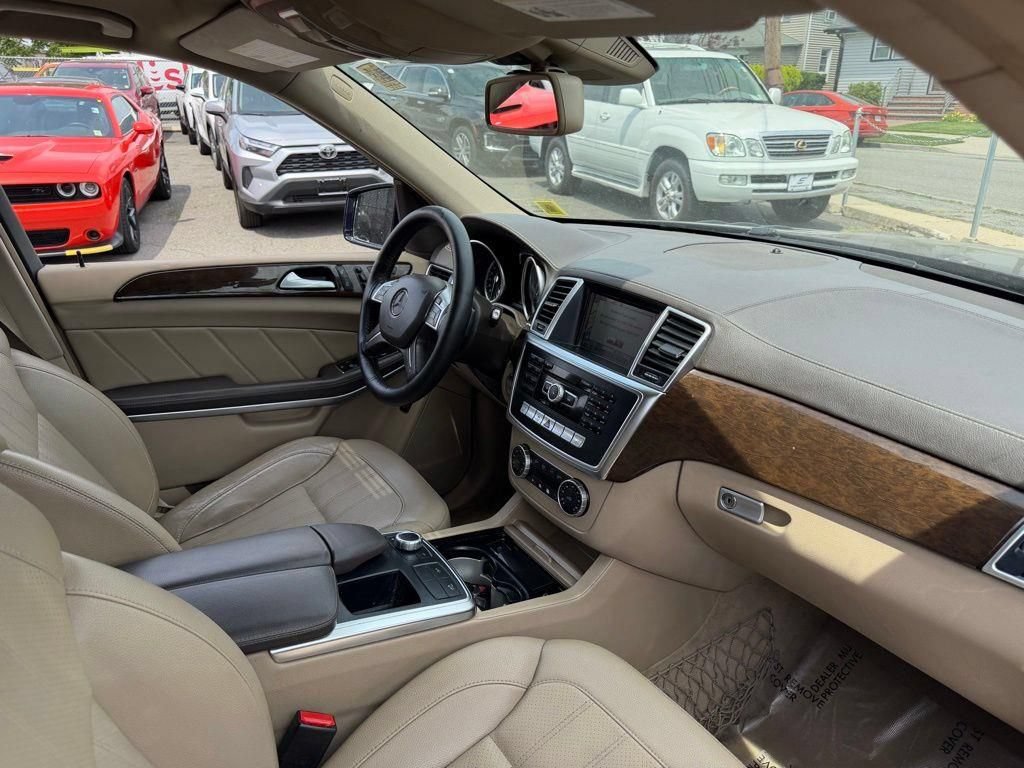 Used 2014 Mercedes-Benz GL 450 4MATIC image 12