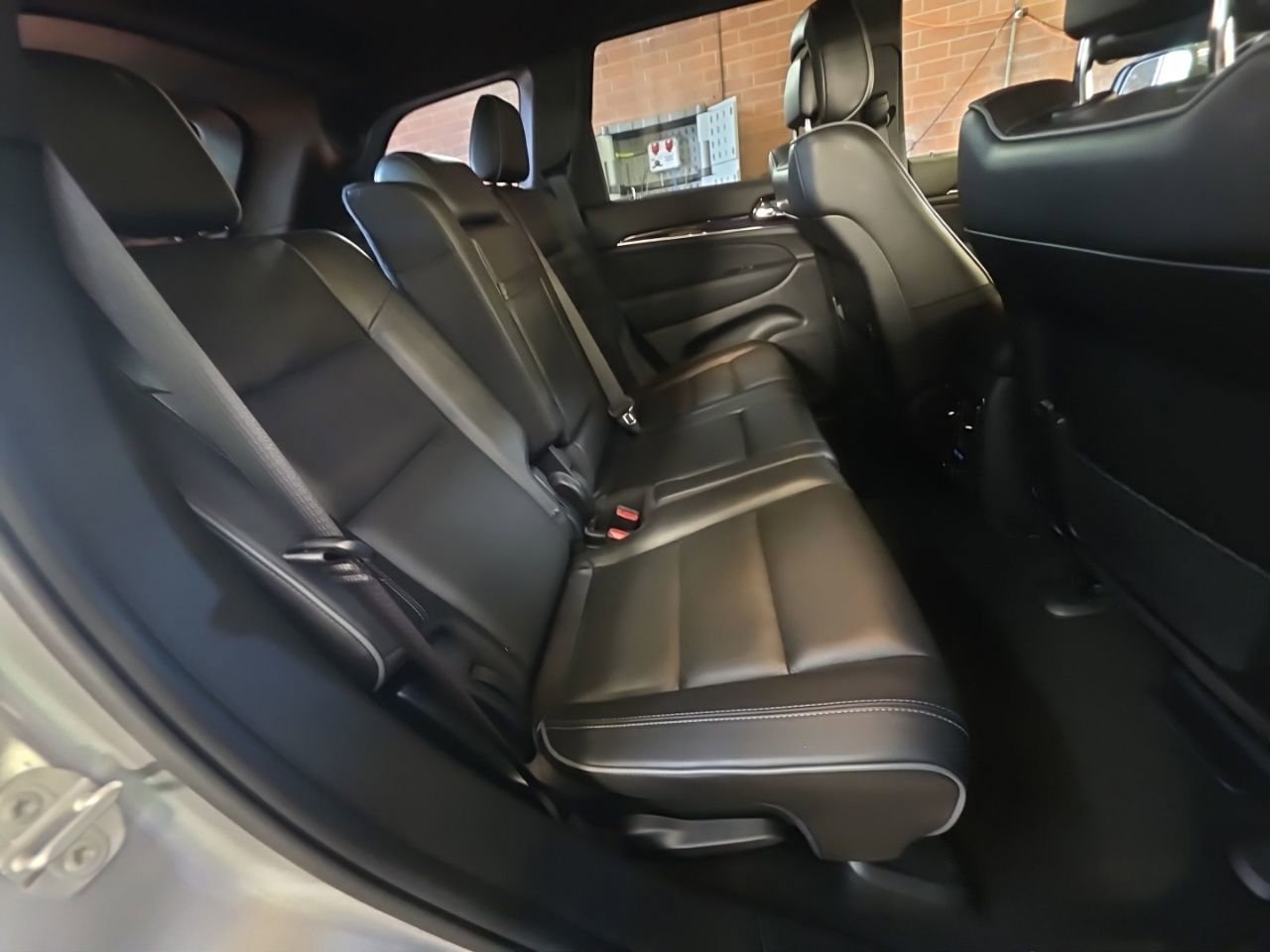 Used 2020 Jeep Grand Cherokee Overland AWD/4WD image 19