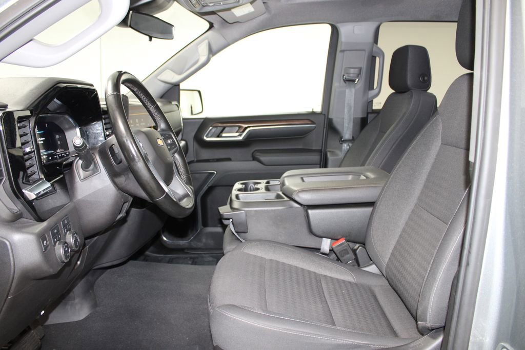 Used 2024 Chevrolet Silverado 1500 LT image 20