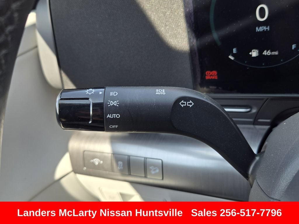 Used 2025 Hyundai Kona Limited image 29