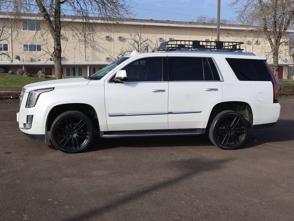 Used 2019 Cadillac Escalade 4WD w/ LPO, Radiant Package image 3