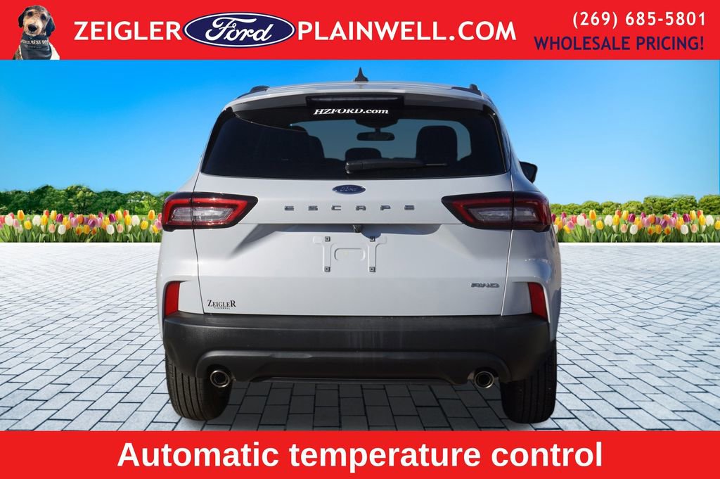 Used 2025 Ford Escape ST-Line image 4