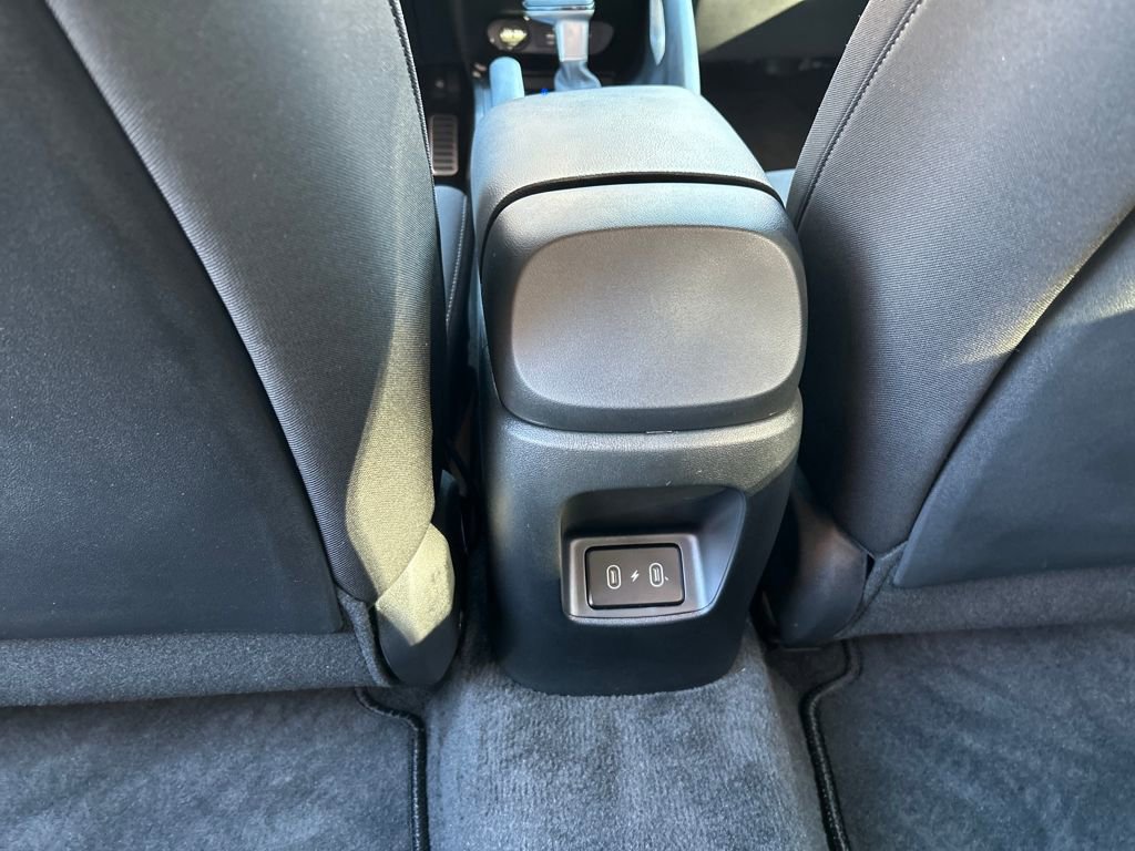 Certified 2025 Hyundai Elantra Sport image 25