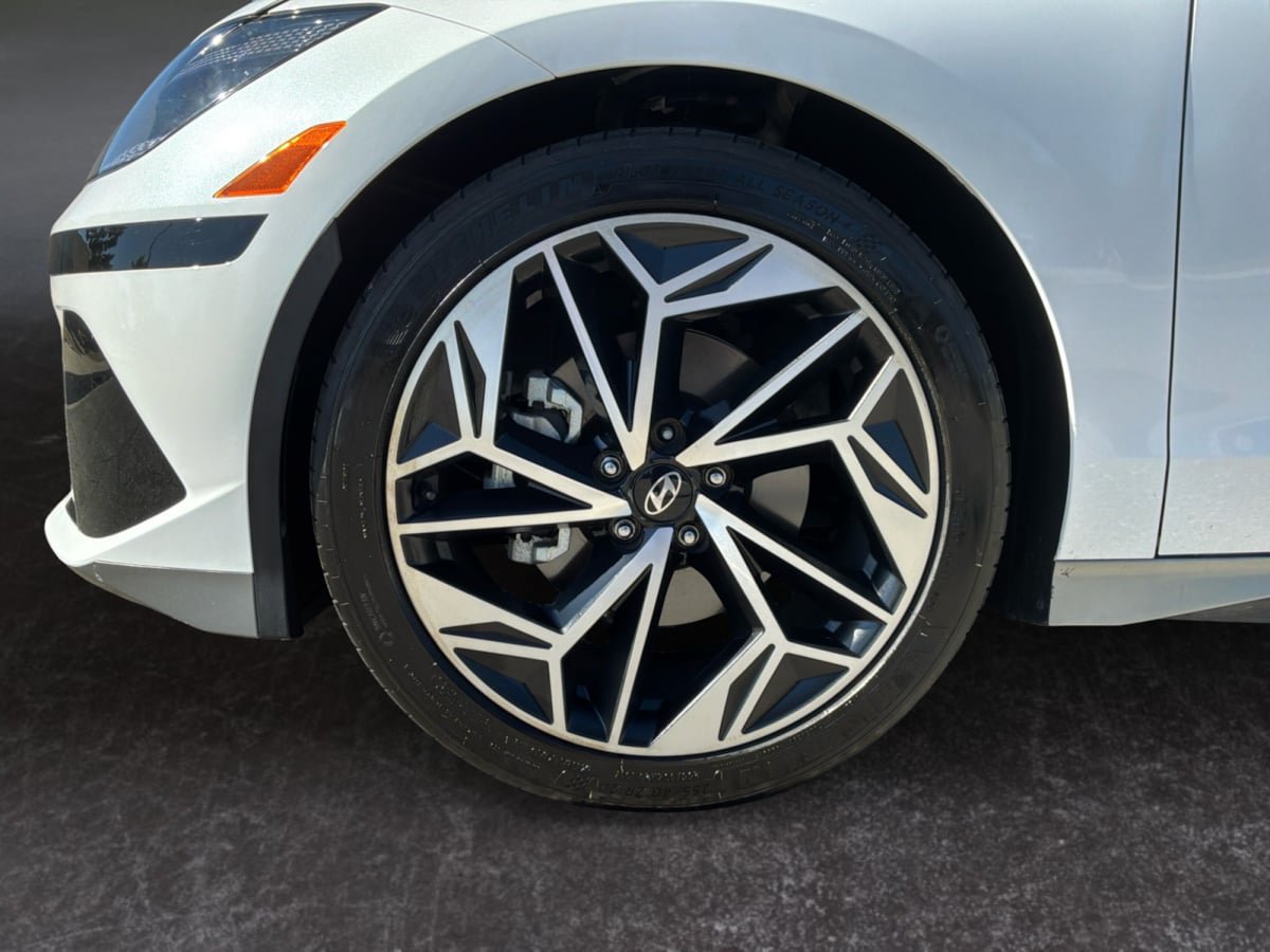 Used 2023 Hyundai Ioniq 6 SEL RWD image 9