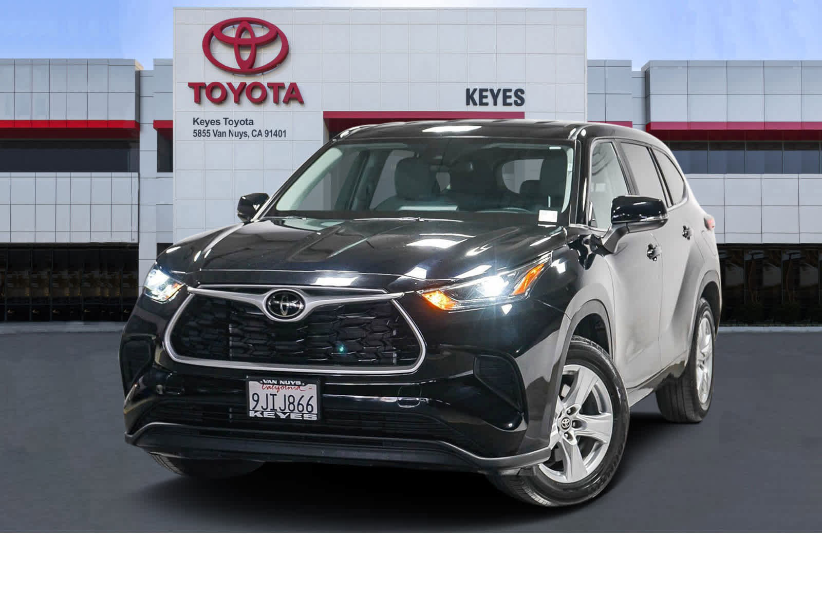 Used 2023 Toyota Highlander L image 1