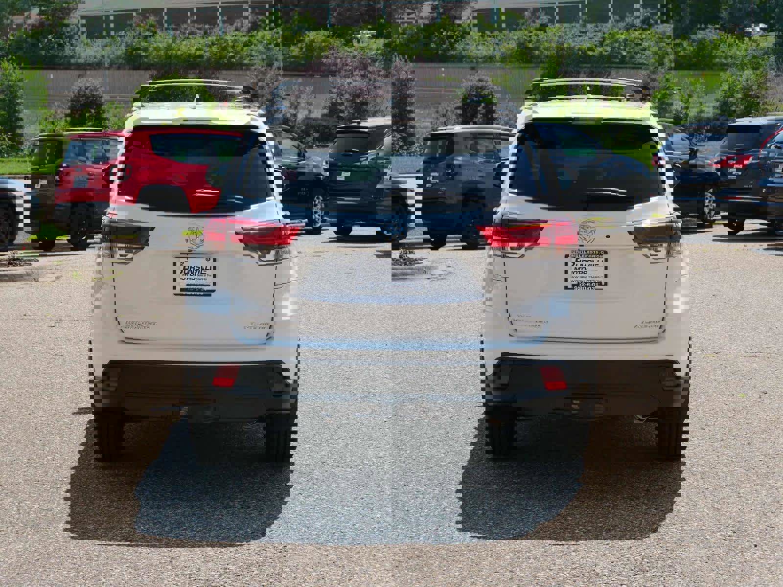 Used 2019 Toyota Highlander XLE image 6