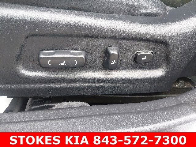 Used 2016 Kia Cadenza FWD image 22