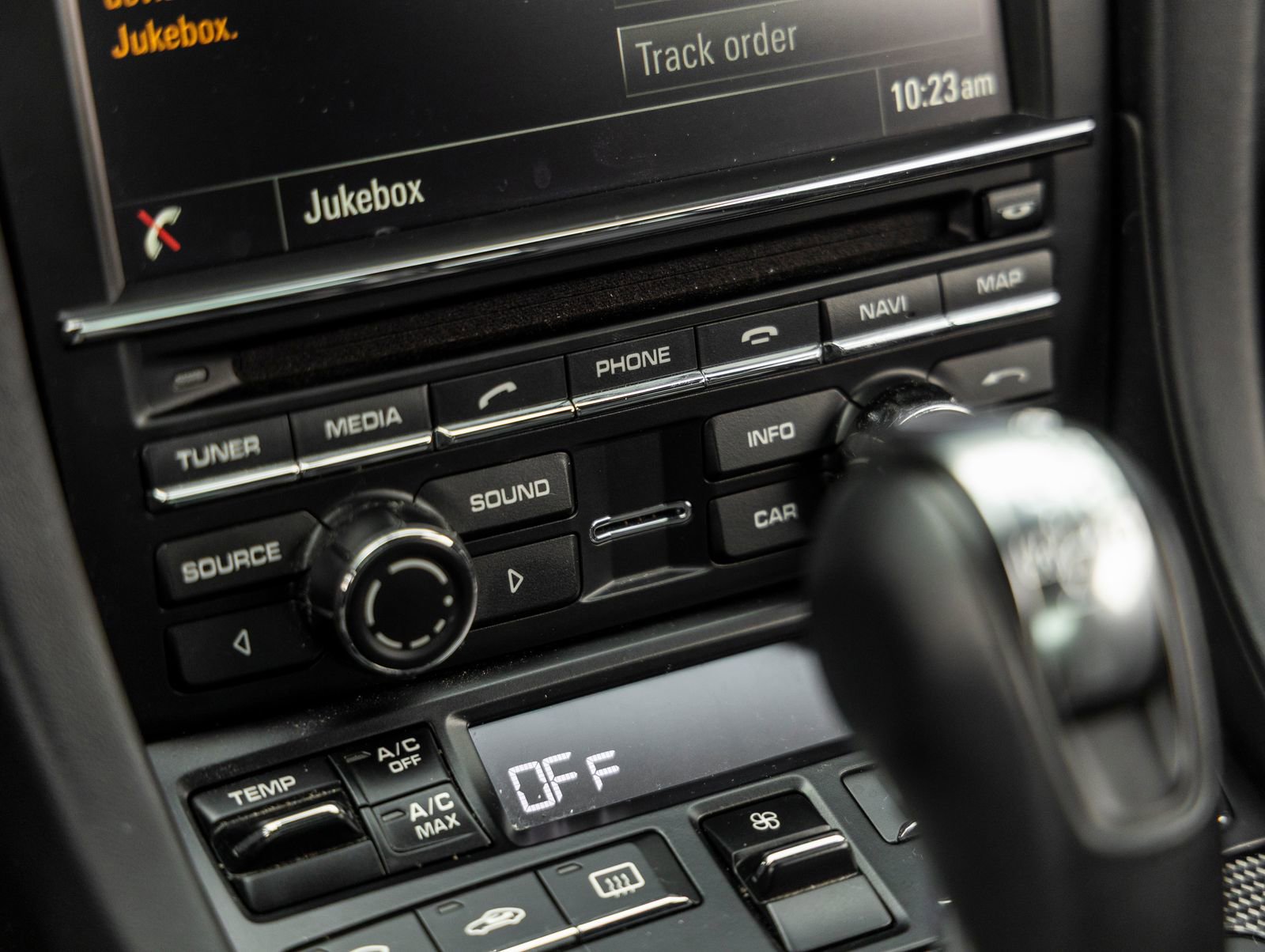 Certified 2014 Porsche 911 Turbo S image 31